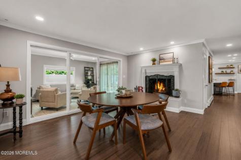 10 Woodland Terrace Lincroft NJ 07738