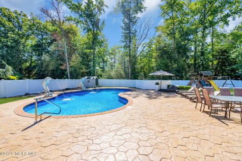 1 Brentwood Drive Manalapan NJ 07726