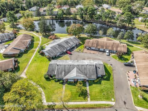 1182A Clydebank Court Lakewood NJ 08701