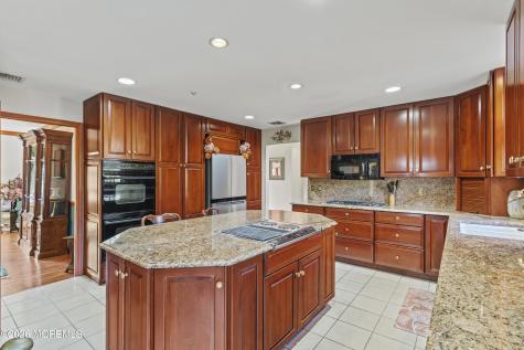 305 Woodview Court Toms River NJ 08755