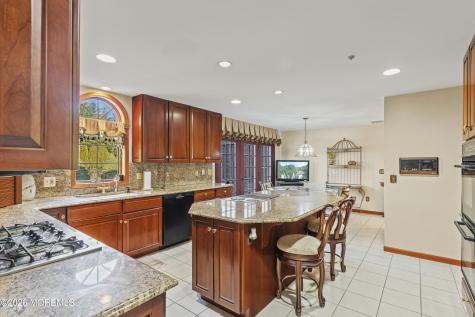 305 Woodview Court Toms River NJ 08755