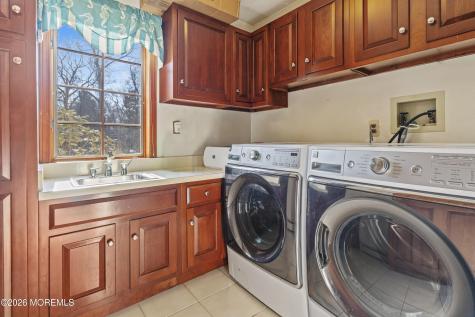 305 Woodview Court Toms River NJ 08755
