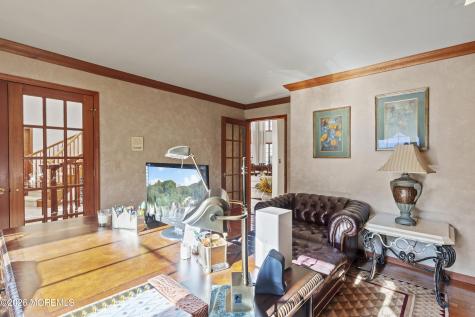 305 Woodview Court Toms River NJ 08755