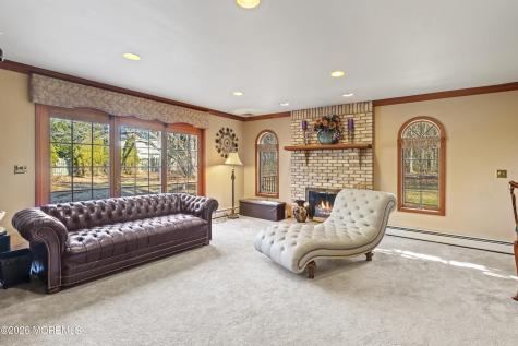 305 Woodview Court Toms River NJ 08755