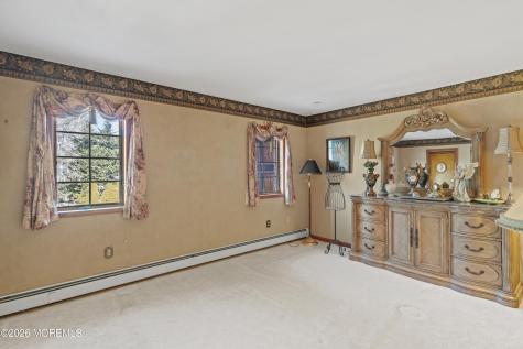305 Woodview Court Toms River NJ 08755
