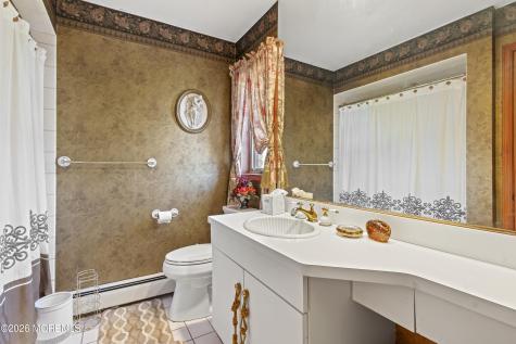 305 Woodview Court Toms River NJ 08755