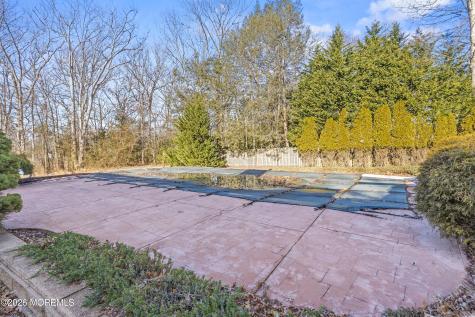 305 Woodview Court Toms River NJ 08755
