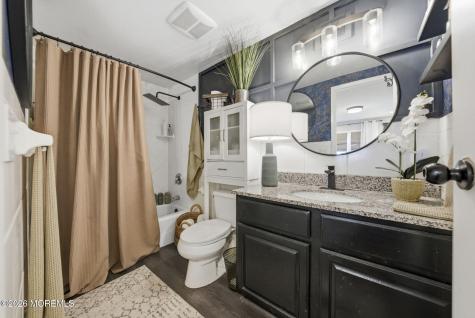 70 Deer Way Manalapan NJ 07726