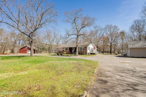745 Oak Glen Road Howell NJ 07731