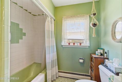 745 Oak Glen Road Howell NJ 07731