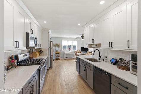 745 Oak Glen Road Howell NJ 07731