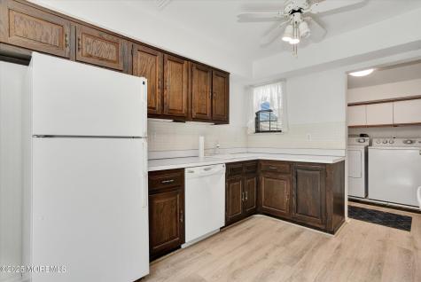 55 Cheshire Square Little Silver NJ 07739