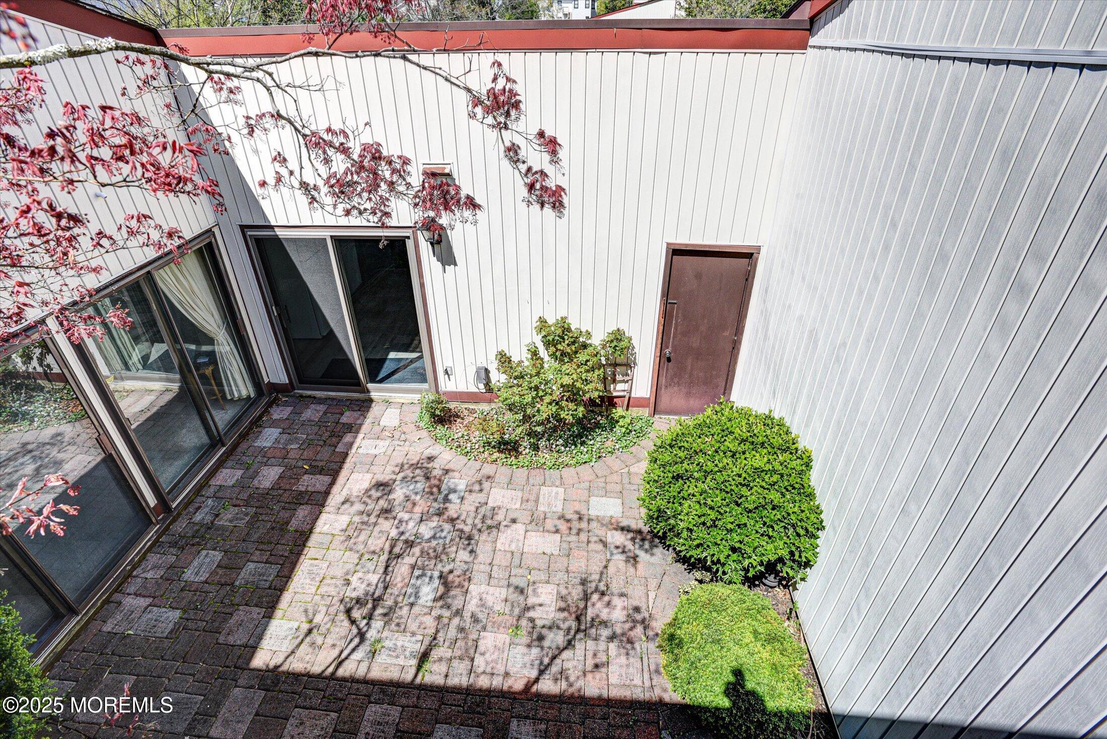 55 Cheshire Square Little Silver NJ 07739
