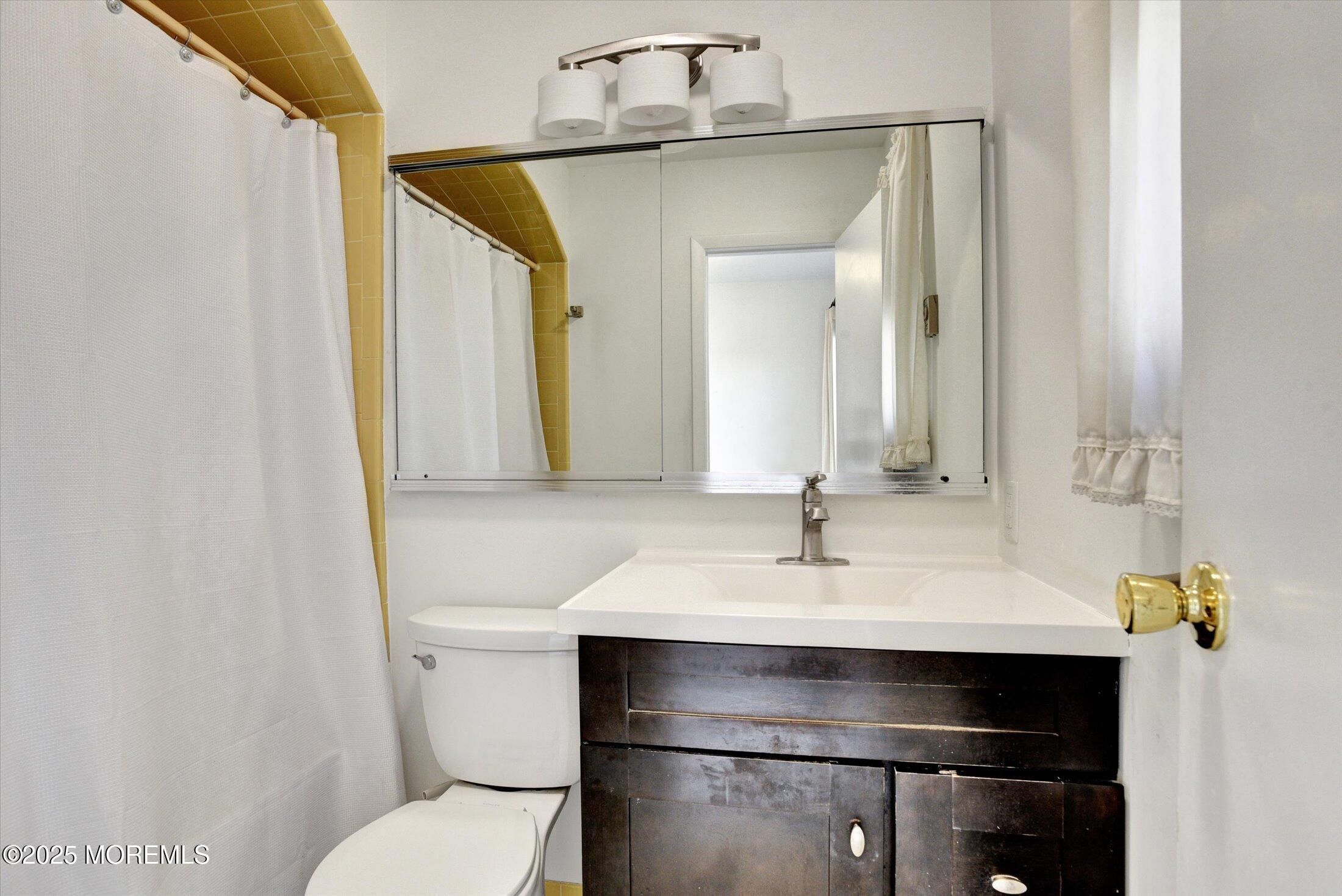 55 Cheshire Square Little Silver NJ 07739