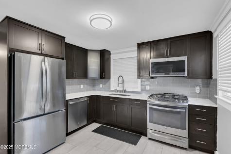 20 Burnet Street Avenel NJ 07001