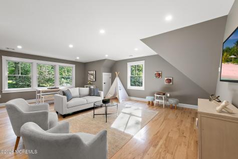 306 Valley Street Middletown NJ 07748