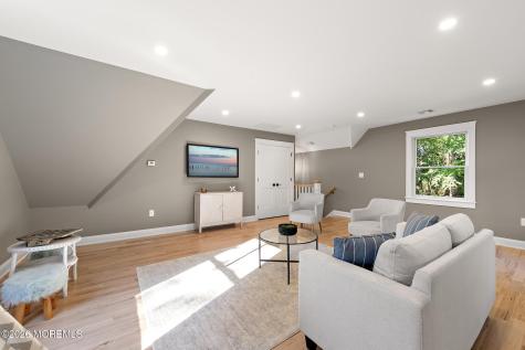 306 Valley Street Middletown NJ 07748