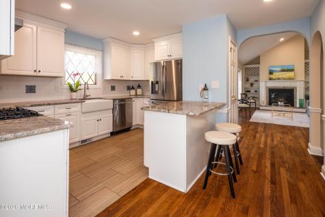 4 Woodland Road Holmdel NJ 07733