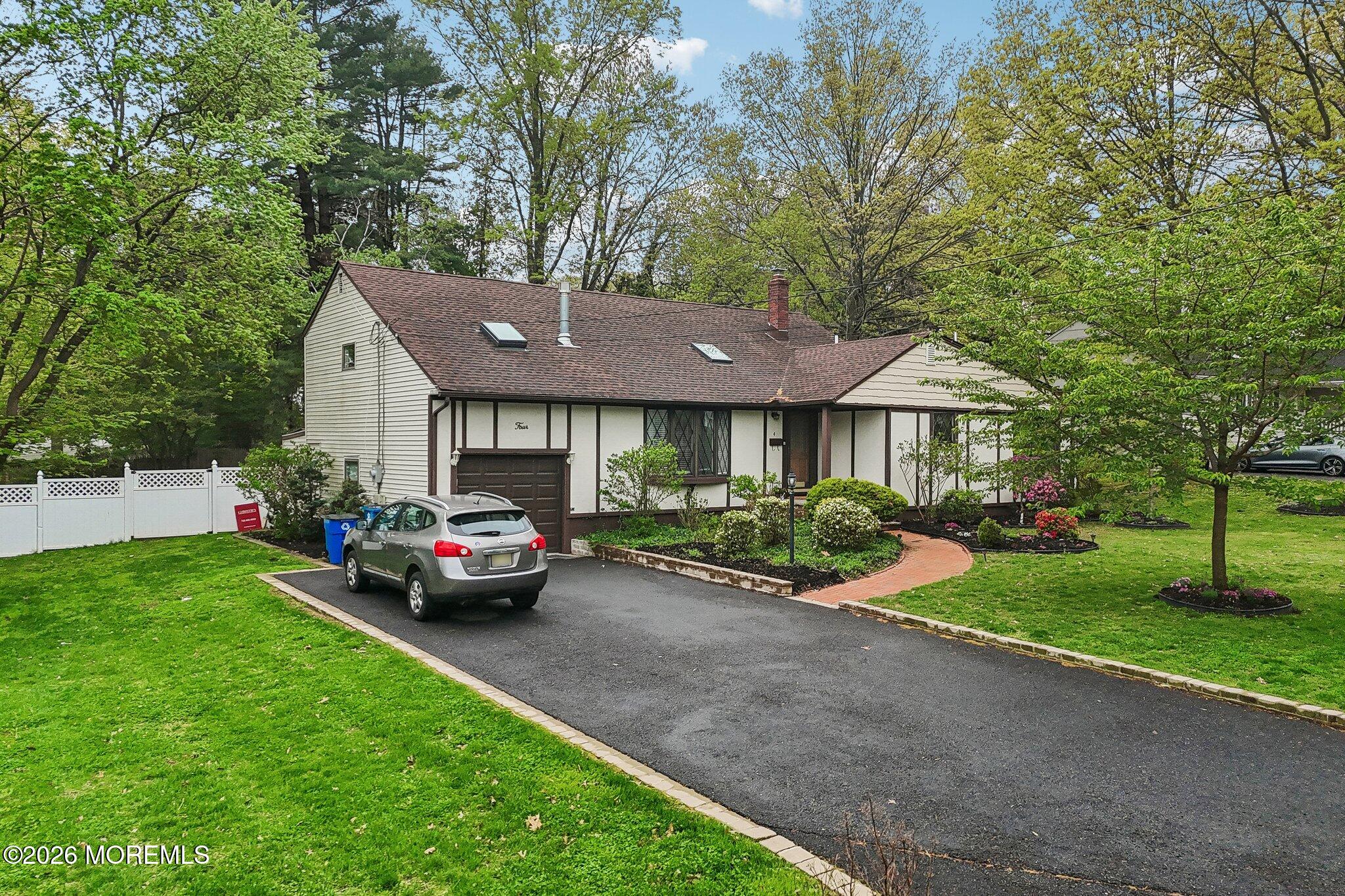 4 Woodland Road Holmdel NJ 07733
