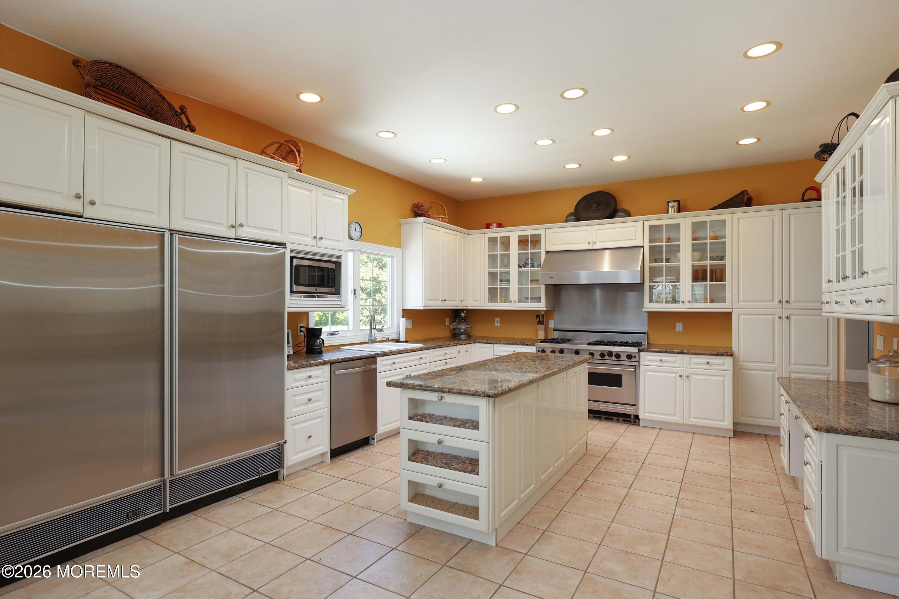 6 Hayes Court Atlantic Highlands NJ 07716
