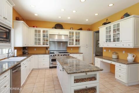 6 Hayes Court Atlantic Highlands NJ 07716