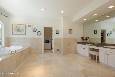 6 Hayes Court Atlantic Highlands NJ 07716