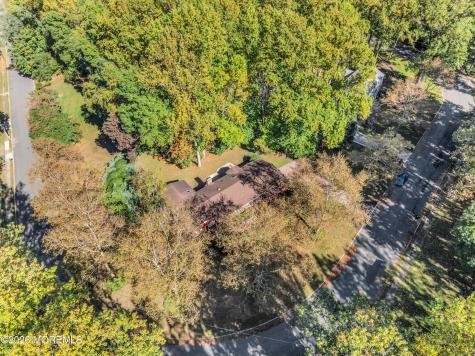 35 Heyward Hills Drive Holmdel NJ 07733