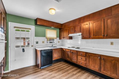 679B New Castle Court Lakewood NJ 08701