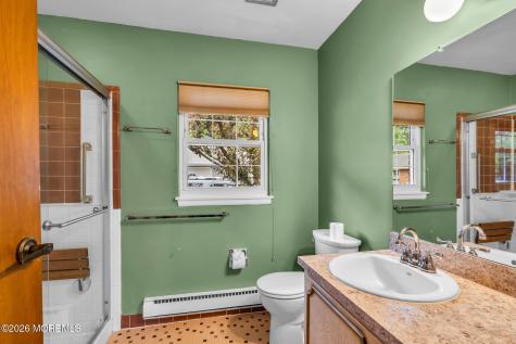 679B New Castle Court Lakewood NJ 08701