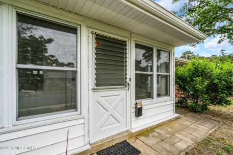 679B New Castle Court Lakewood NJ 08701