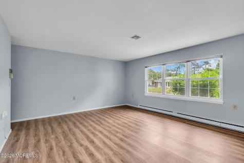 679B New Castle Court Lakewood NJ 08701