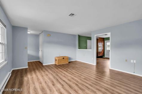 679B New Castle Court Lakewood NJ 08701