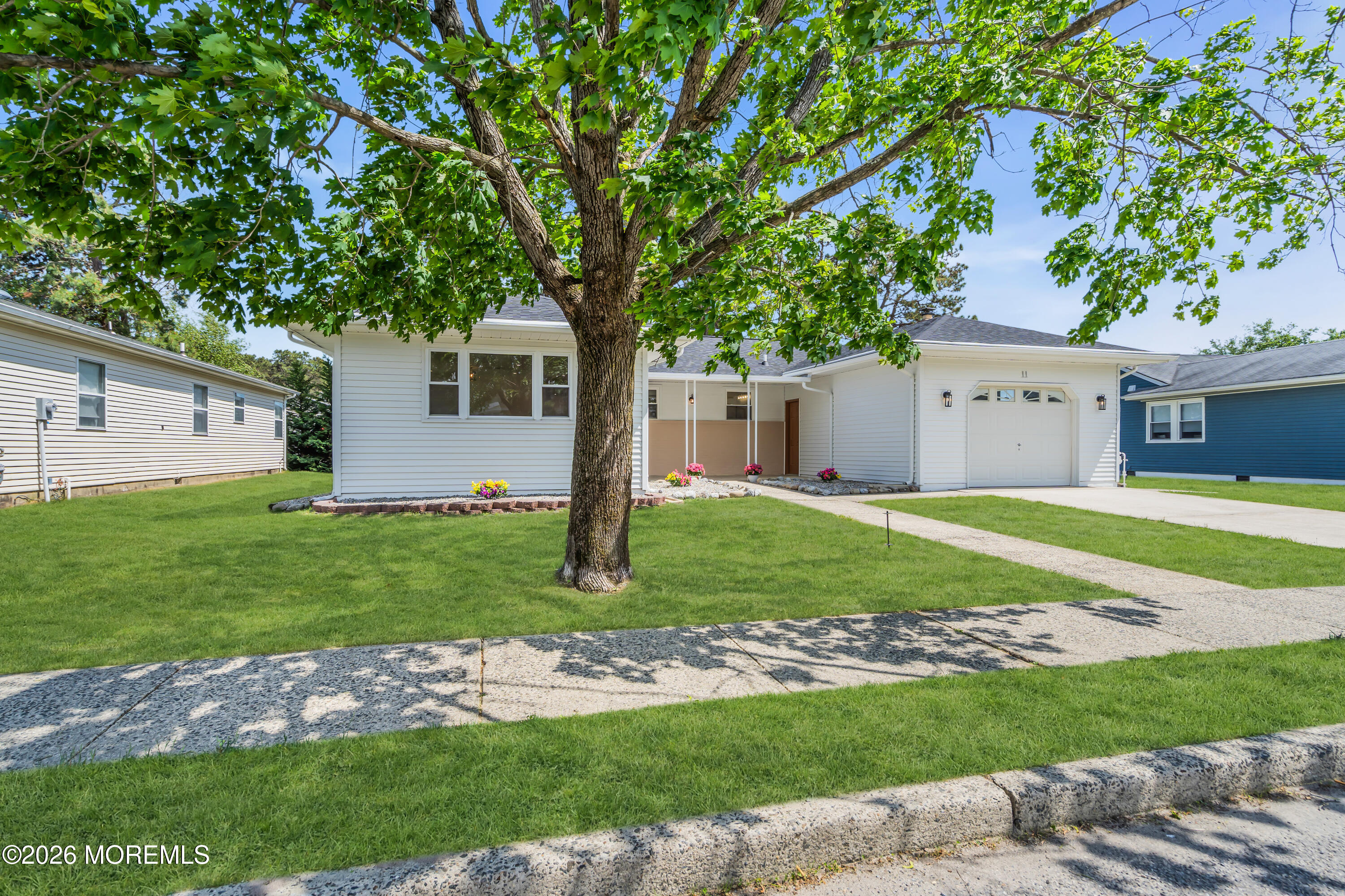 11 Tampa Lane Toms River NJ 08757