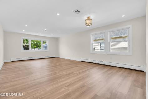 11 Tampa Lane Toms River NJ 08757