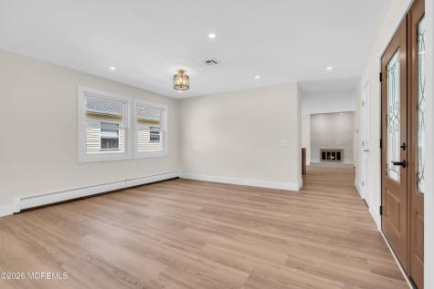 11 Tampa Lane Toms River NJ 08757