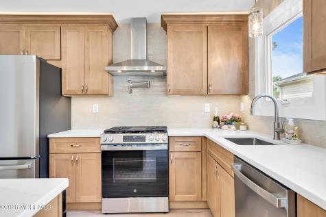 11 Tampa Lane Toms River NJ 08757