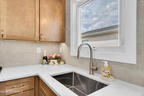 11 Tampa Lane Toms River NJ 08757