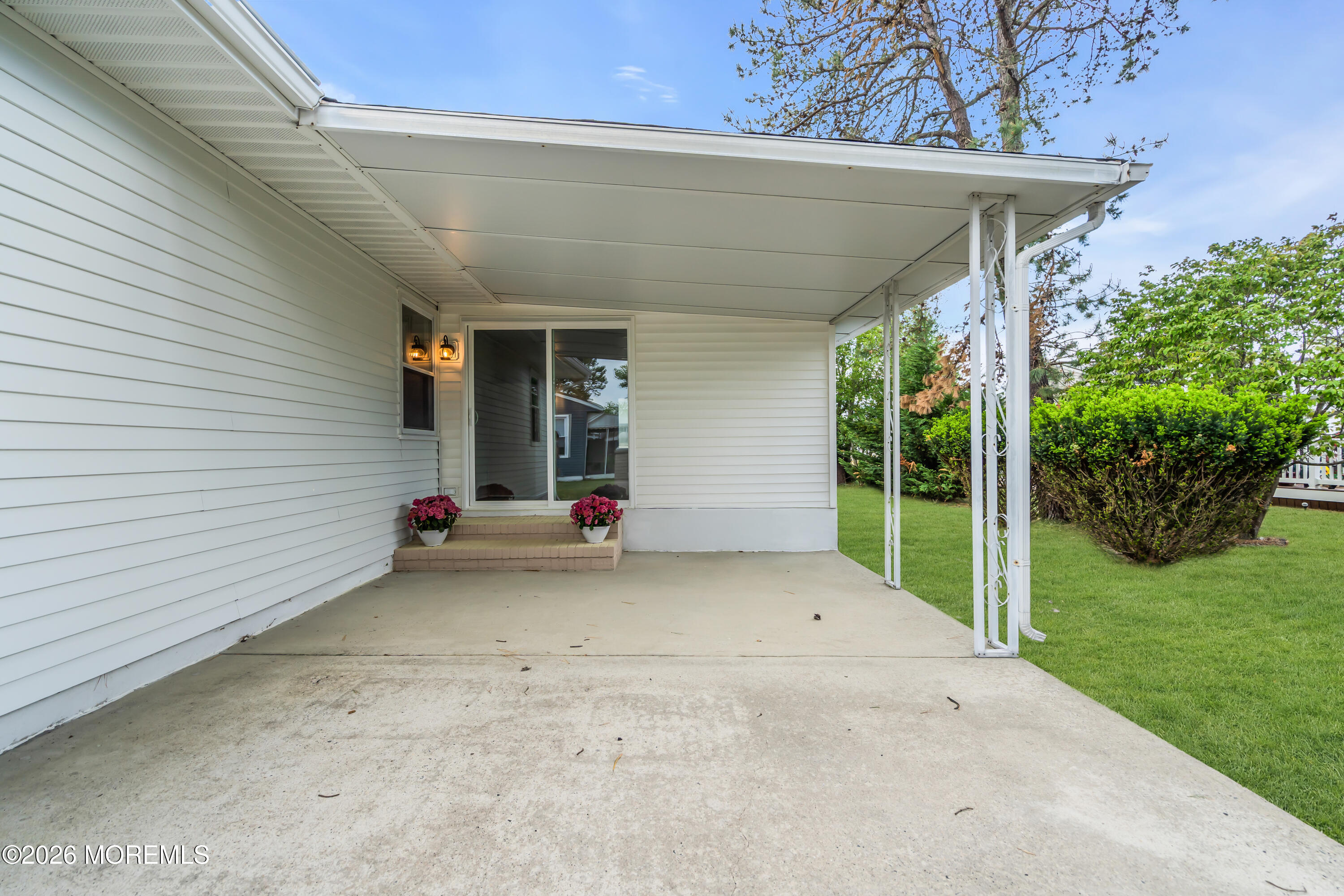 11 Tampa Lane Toms River NJ 08757