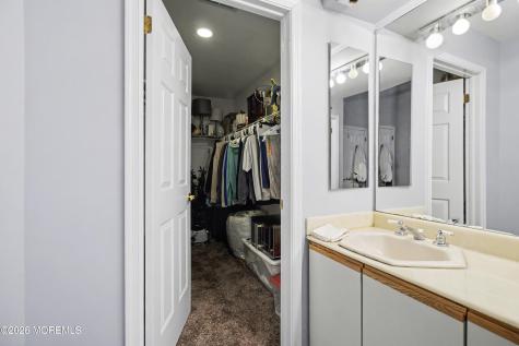 1156B Thornbury Lane Manchester NJ 08759