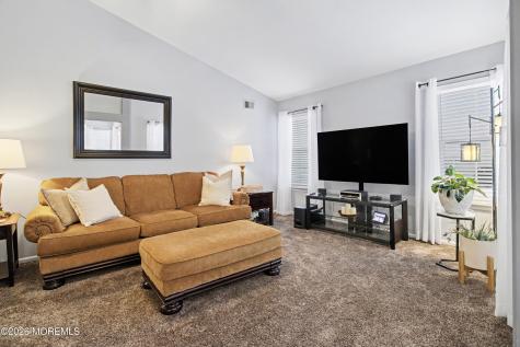 1156B Thornbury Lane Manchester NJ 08759