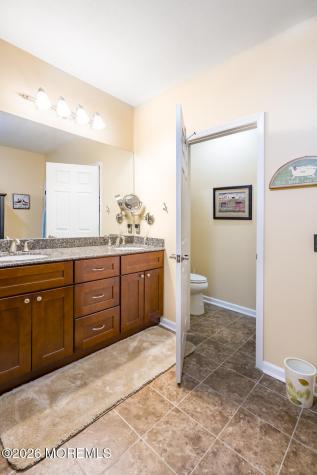 319 Regency Place Woodbridge NJ 07095