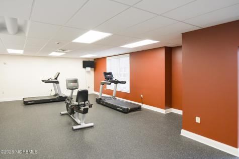 319 Regency Place Woodbridge NJ 07095