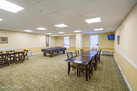 319 Regency Place Woodbridge NJ 07095