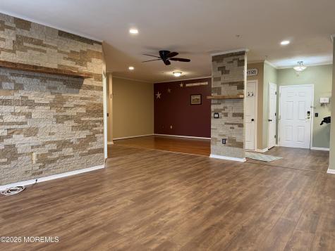 319 Regency Place Woodbridge NJ 07095