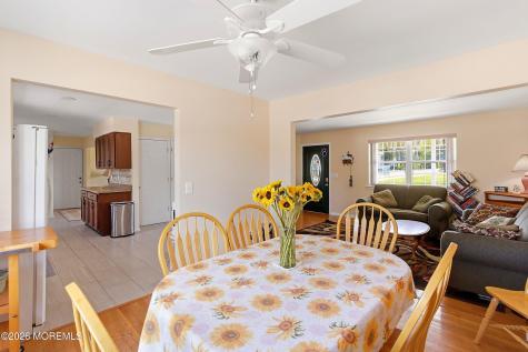 16 Cherry Street Beachwood NJ 08722