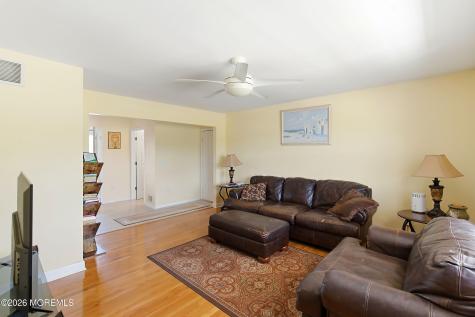 16 Cherry Street Beachwood NJ 08722