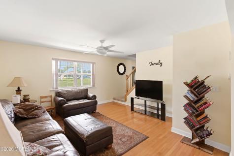 16 Cherry Street Beachwood NJ 08722