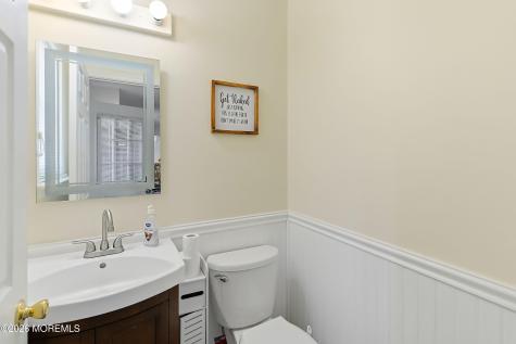 16 Cherry Street Beachwood NJ 08722