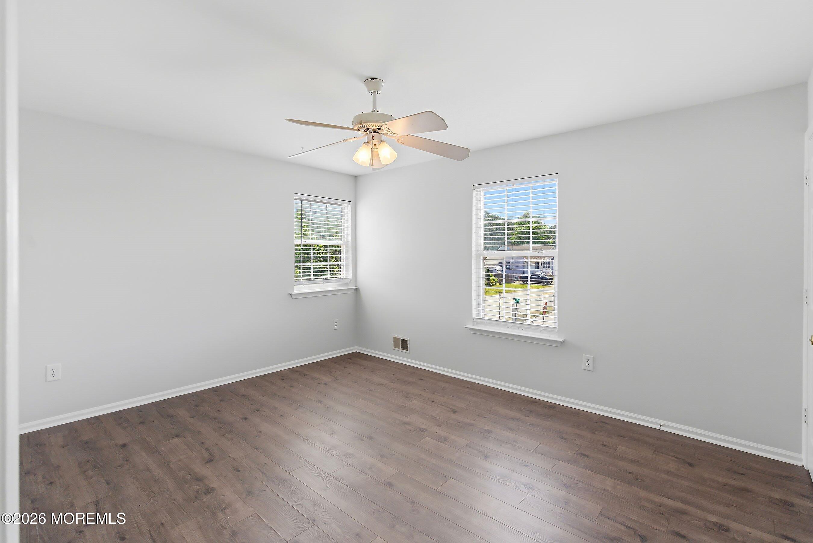 16 Cherry Street Beachwood NJ 08722