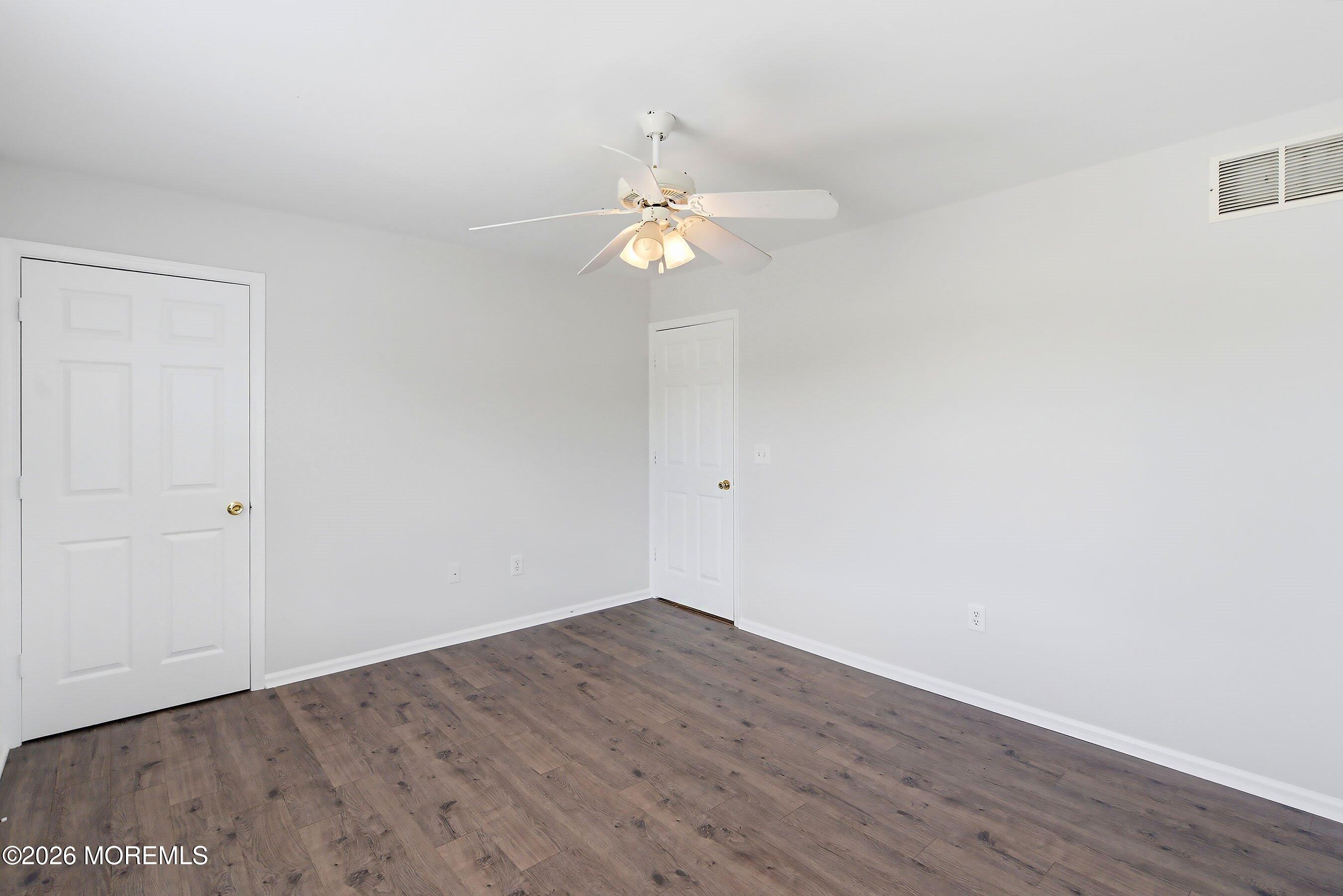 16 Cherry Street Beachwood NJ 08722